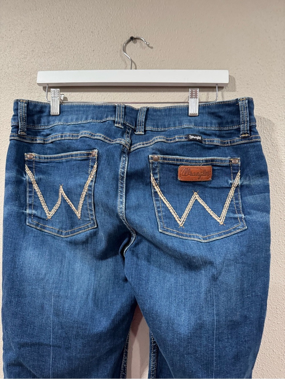 Wrangler Bootcut - Picture 4 of 6